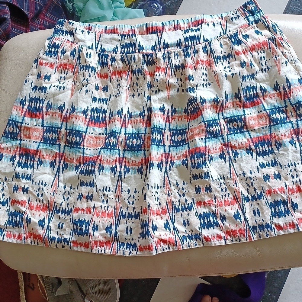 Old Navy Miniskirt. Aztec design, M